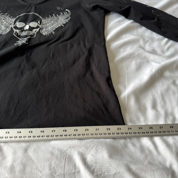 Women's Winged Skull Long Sleeve V-Neck Graphic Tee Black Size 1X Goth Dark Girl - Picture 11 of 12